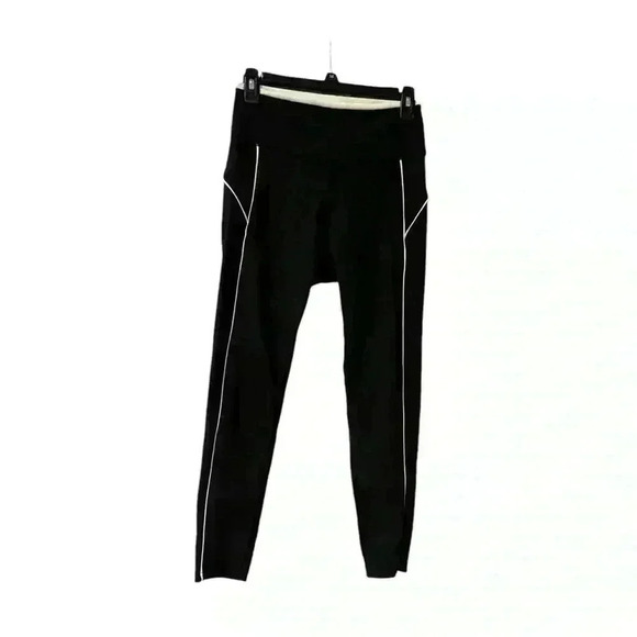 Wilo Pants - Women’s Wilo The Label Australia Black & White Ribbed Leggings - Size Large